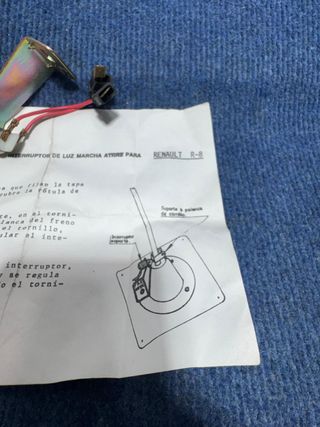 Renault 8 y 10 Interruptor Marcha Atrás