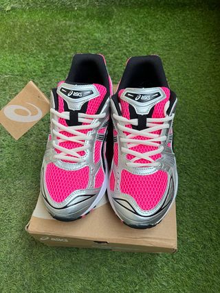 Asics Gel Kayano 14 rosas y plateadas