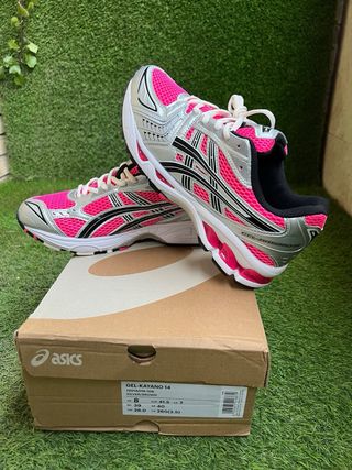 Asics Gel Kayano 14 rosas y plateadas