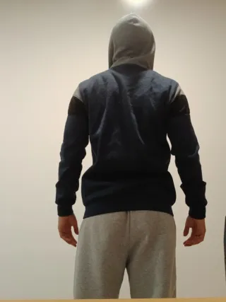 Sudadera Adidas gris y azul