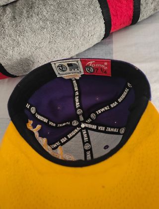 Gorra Los Angeles Lakers Morada Dorada