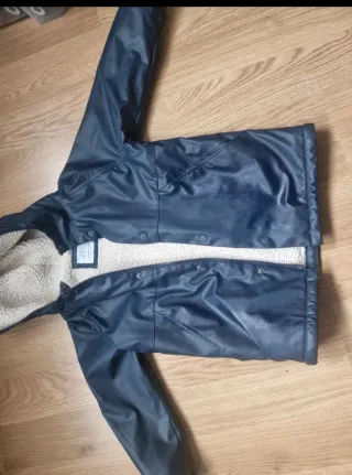 Chubasquero forro borreguito 4-5 años