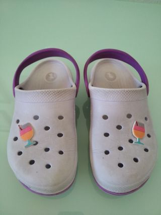 Zuecos tipo Crocs Niña Talla 36 Morado