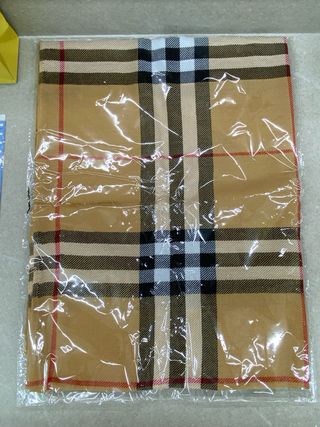 Bufanda Burberry Beige Multicolor