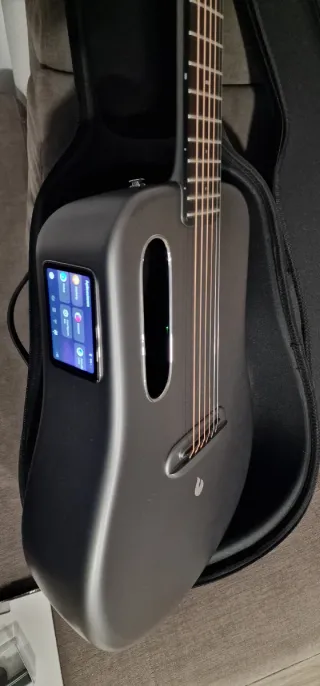 Guitarra Acùstica de carbono 36"