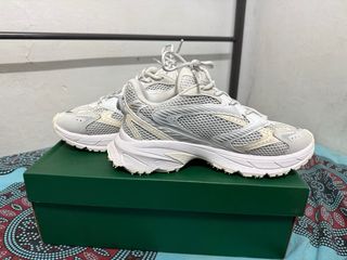 Zapatillas Lacoste Beige y Blancas