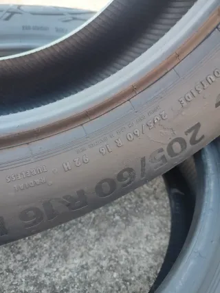 Neumáticos 205/55/16 seminuevos en muy buen estado