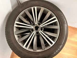 Llantas con neumáticos