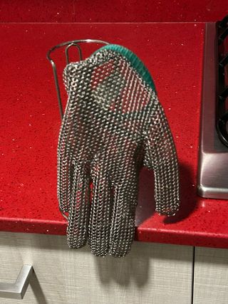 Guante de malla metálica