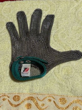 Guante de malla metálica