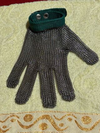 Guante de malla metálica