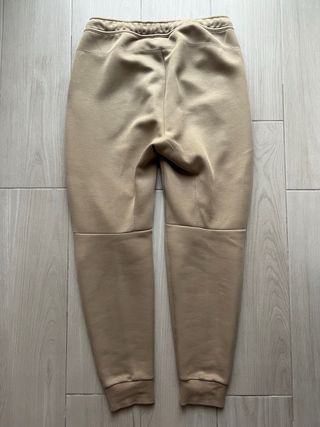 Chándal Nike Tech Fleece Beige.