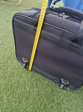 Maletín Nilox con ruedas