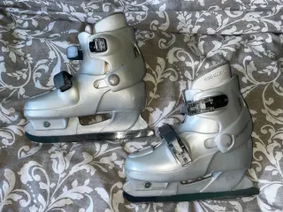 Patines de hielo plateados ajustables