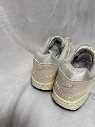 Nike Air Max Beige y blanco 43 nuevas