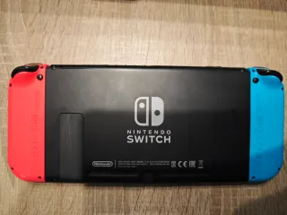 Nintendo Switch + mandos + 9 juegos