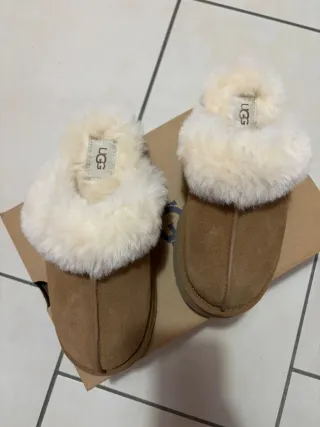 UGG Disquette Ciabatte Castagna