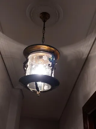 Farol colgante antiguo latón y cristal grabado