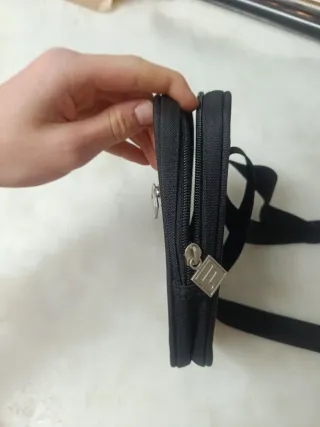 Riñonera Fila Negra y Roja Sin Usar