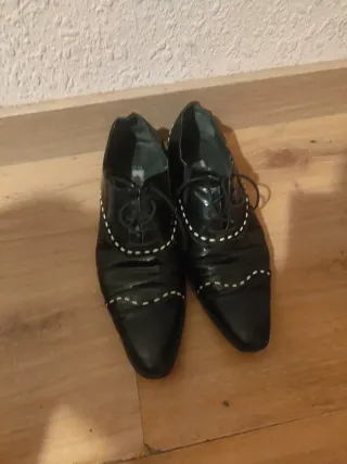 Zapatos negros de diseño