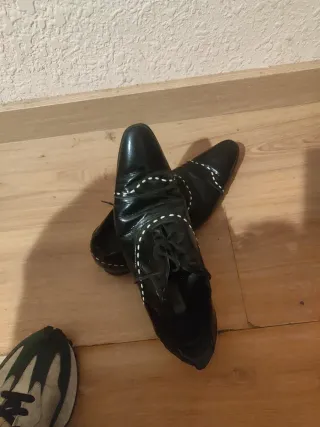 Zapatos negros de diseño