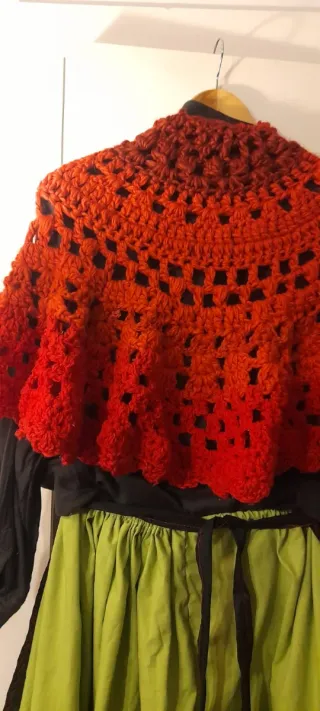 Traje casera mujer talla m/l rojo, negro, verde