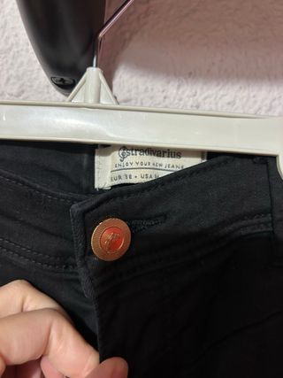 Pantalones negros con parches jeans talla M stradi