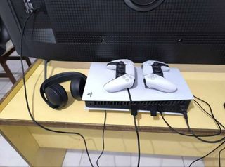Consola PS5 Slim con 2 mandos