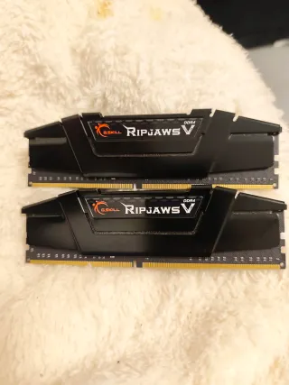 Memória RAM G.Skill DDR4 Ripjaws V 16 gig 8x2 cl16