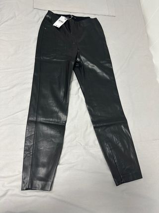 Pantalón efecto piel Mango negro nuevo