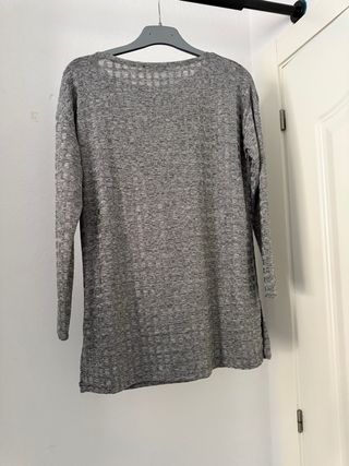 Camiseta gris manga larga