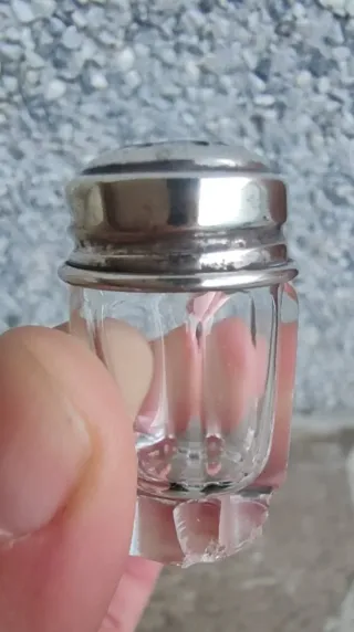 MINI SALERO Ó PIMENTERO DE CRISTAL TALLADO