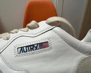 Autry Sneakers Blancas y Negras