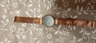 Reloj de Malla Dorado y Gris