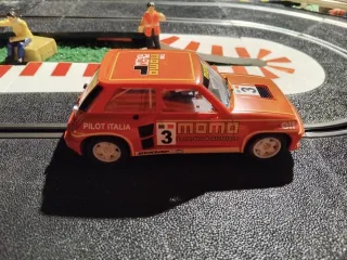 Coche Scalextric Rojo Momo  Italia