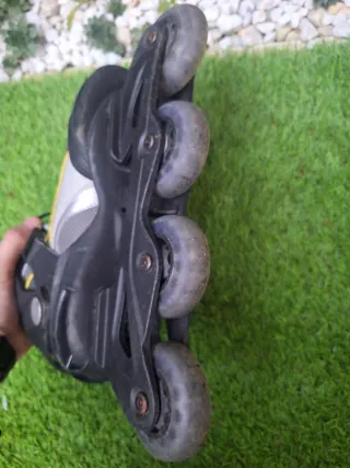 Patines en Línea Negros y Grises