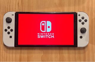 Nintendo Switch OLED + 2 fundas + Micro SD 64GB