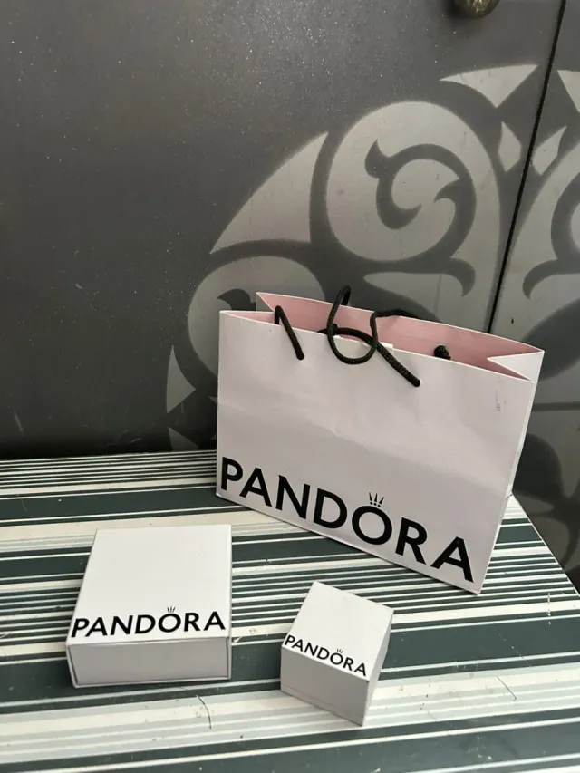 Lote 2 cajas y bolsa de regalo Pandora