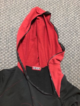 Sudadera con capucha y cremallera