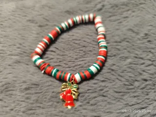 Pulseras Navideñas Hechas a Mano