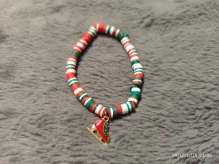 Pulseras Navideñas Hechas a Mano