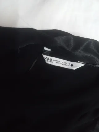 Blusa Zara Negra Manga corta