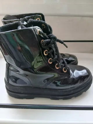 Botas niña charol negras