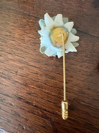 Lote 2 broches florales porcelana