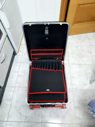 Maletín de herramientas para técnico con caballe