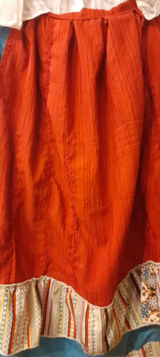 Traje baserritarra, neska, casera chicas altas