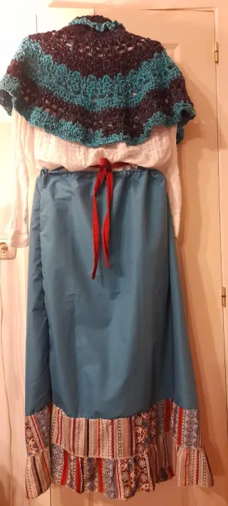 Traje baserritarra, neska, casera chicas altas