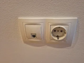 Lote enchufes e interruptores