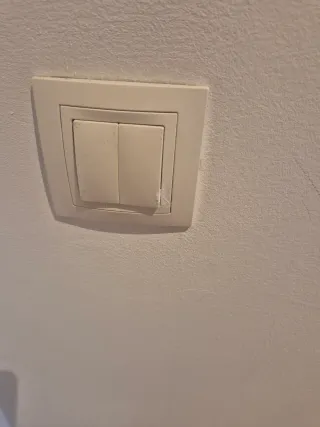 Lote enchufes e interruptores