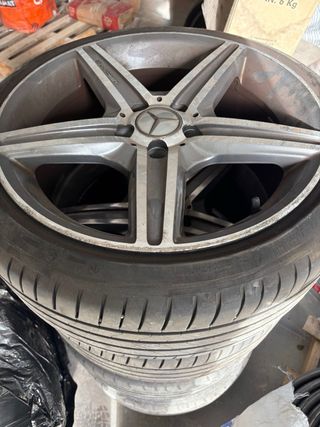 Llantas Mercedes AMG 225/40 R18